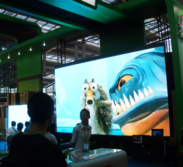 P6室內(nèi)全彩LED顯示屏